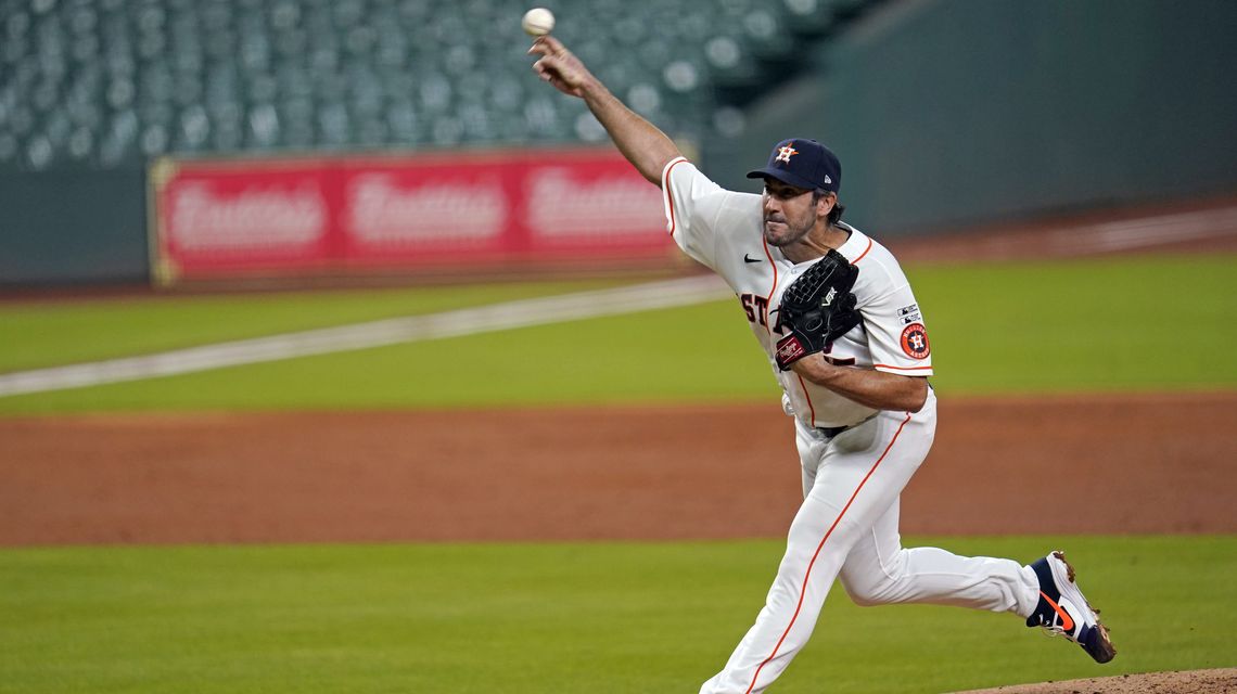 Astros’ Verlander out at least two weeks with forearm strain
