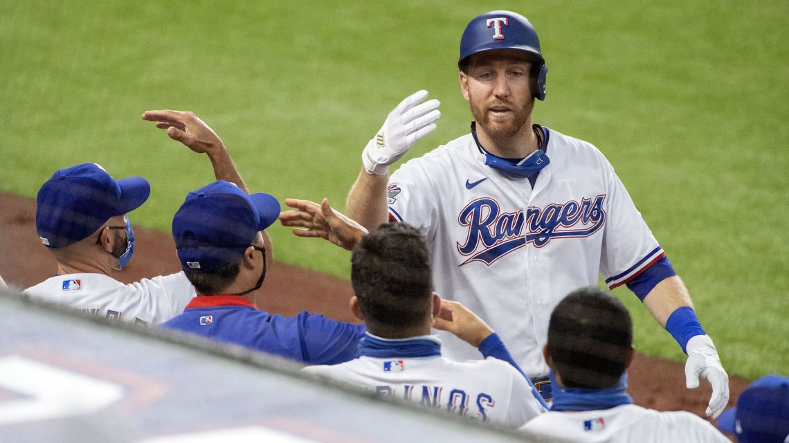 Gallo homers in 5-run 8th for Rangers in 7-4 win over Dbacks