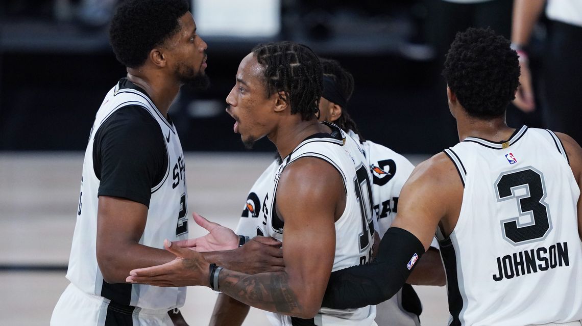 Spurs edge Grizzlies 108-106, move into 9th place in West