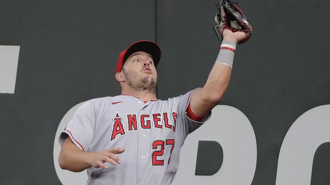 Trout homers in 1st AB as father, Angels beat Mariners 5-3