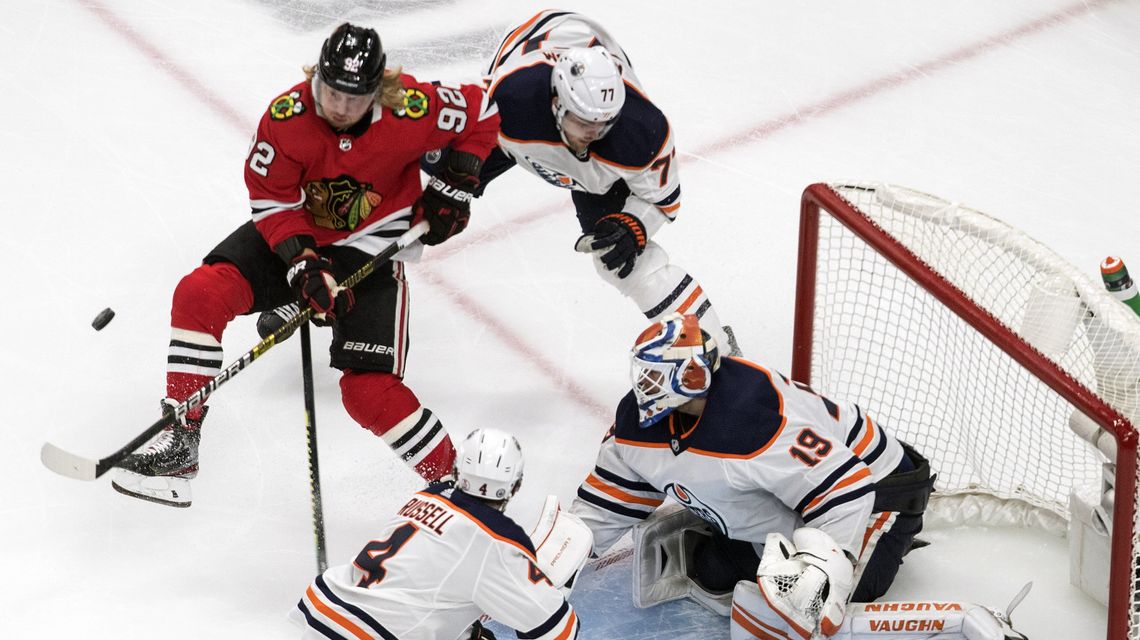Blackhawks advance after eliminating Oilers 3-1 in best-of-5