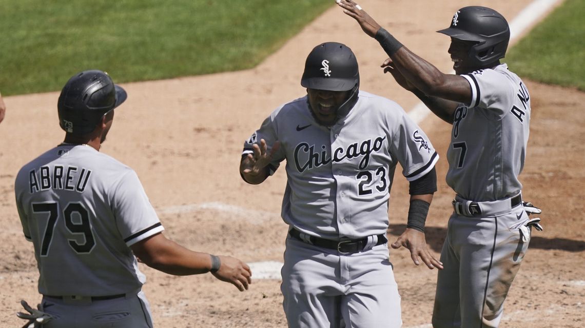 Anderson, Robert lead White Sox past Tigers 7-5