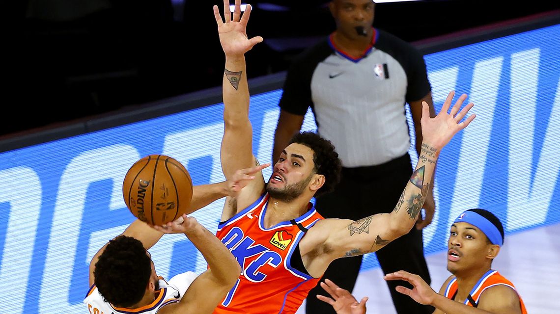 Booker’s 35 help Suns top Thunder, remain perfect in restart