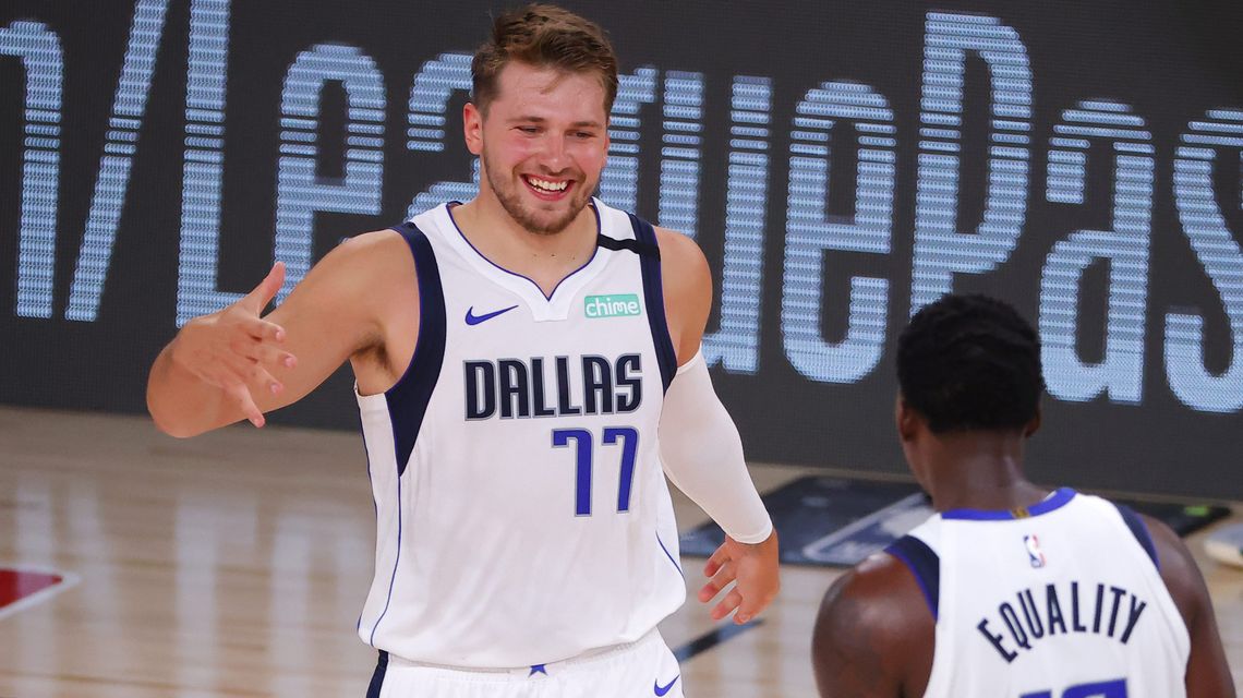 Doncic gets 17th triple-double, Mavs top Bucks 136-132 in OT