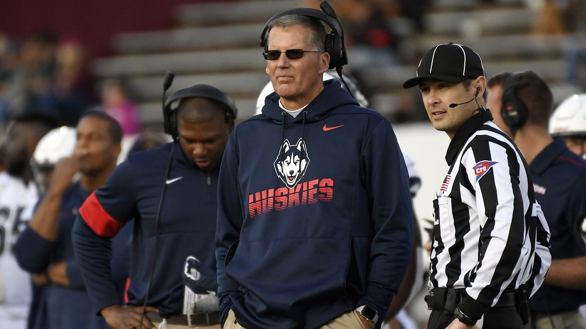 UConn becomes 1st FBS program to cancel football over virus