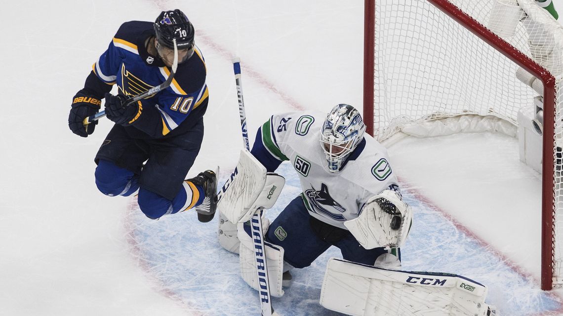 Horvat scores twice, Canucks beat Blues 5-2 in series opener