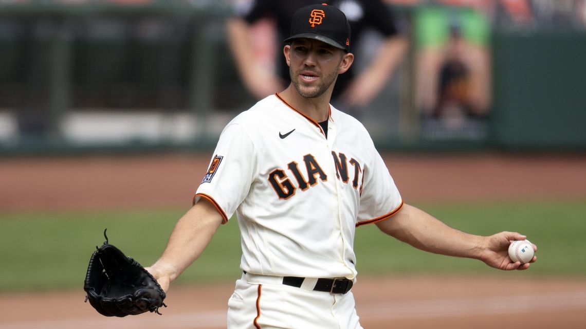 Giants beat Mariners again in road game playing at home