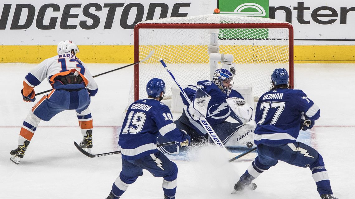 Lightning face adversity and Islanders in East final Game 6