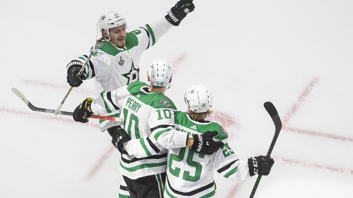 Unlikely scorers for Stars again to win Stanley Cup opener