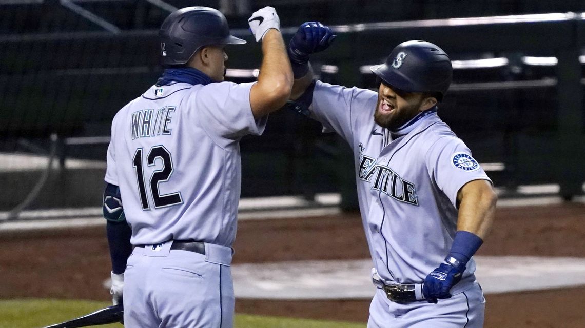 Mariners score early, Sheffield shines in win over D-backs