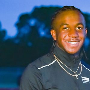 Lake Ridge sophomore, Byles, already one of nation’s top sprinters