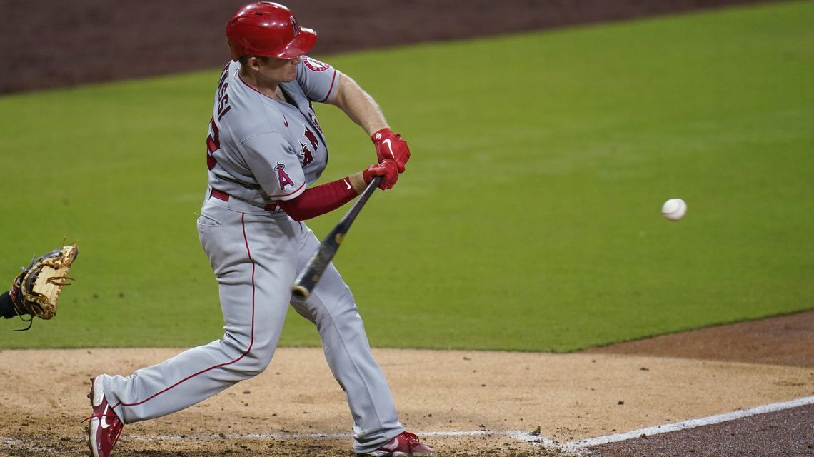 Stassi, Canning lead Angels over playoff-bound Padres 4-2