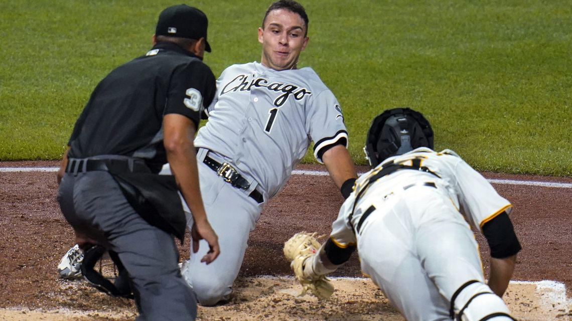 Error in ninth inning gives Pirates 5-4 win over White Sox