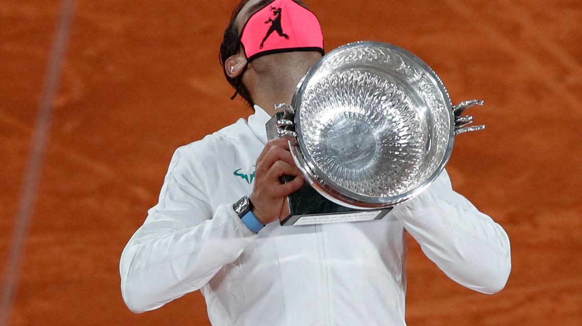 Nadal ties Federer at 20 Slams by beating Djokovic in Paris