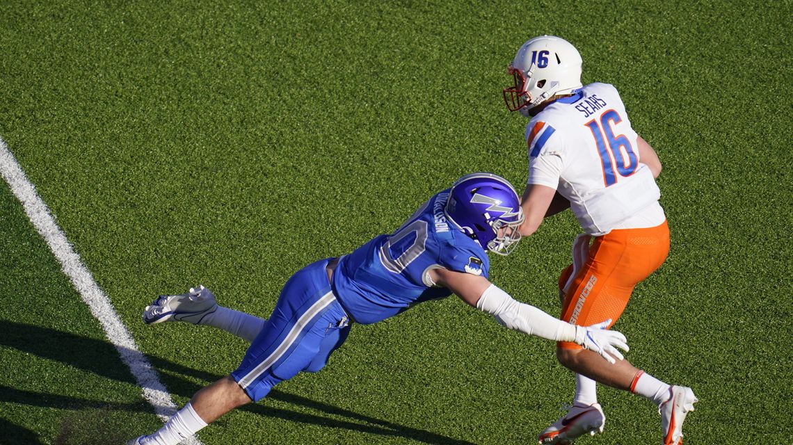 Fill-in Sears helps No. 25 Boise State beat Air Force 49-30