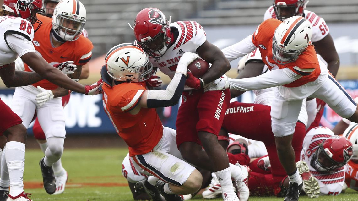 Leary, Knight lead Wolfpack past Virginia, 38-21