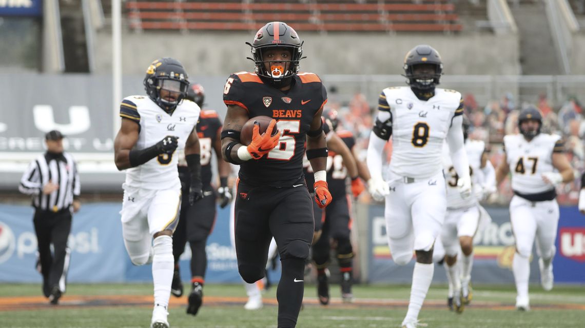Gebbia’s TD trifecta leads Oregon State, 31-27, over Cal