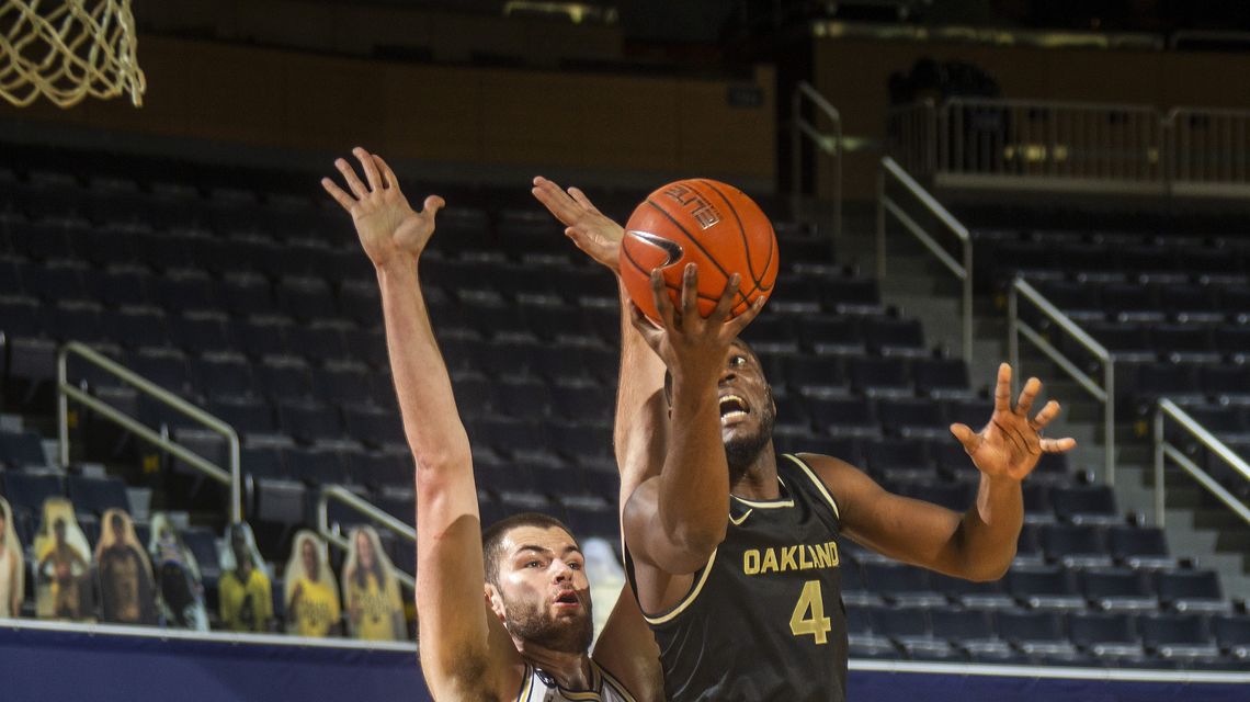 No. 25 Michigan outlasts Oakland 81-71 in overtime