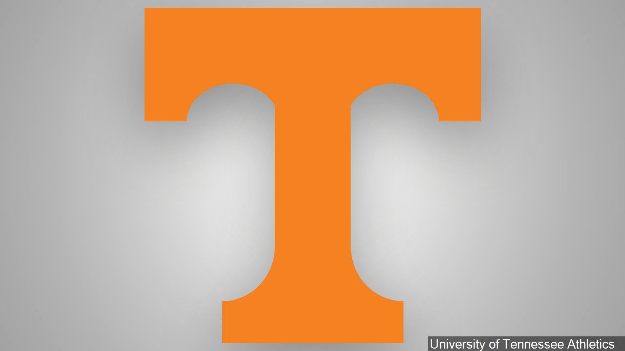 Bailey leads No. 8 Tennessee over winless Saint Joseph’s