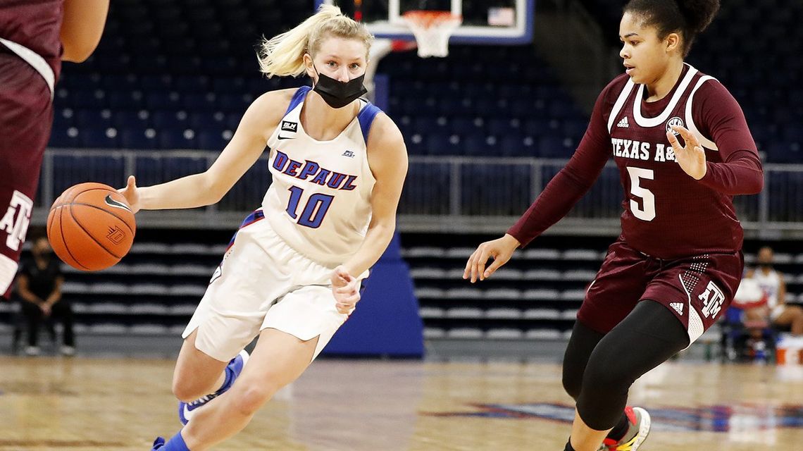 Basketball in a mask? Rare but not unheard of in pandemic