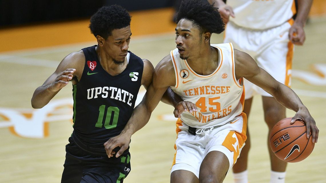 No. 8 Tennessee tops USC Upstate 80-60