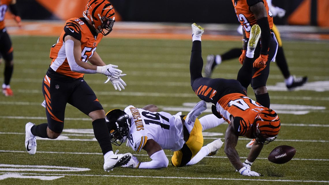 Bell’s big hit sets tone as Bengals stun slumping Steelers