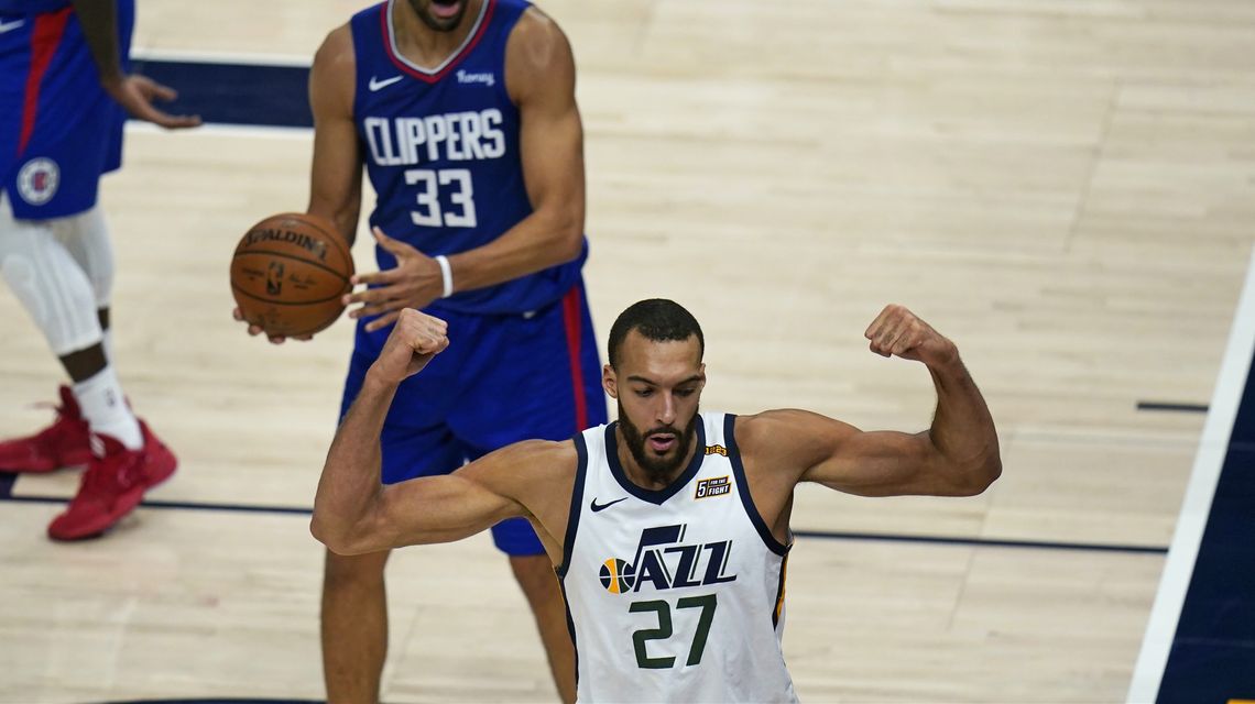 Conley scores 33 points, Jazz beat Clippers 106-100