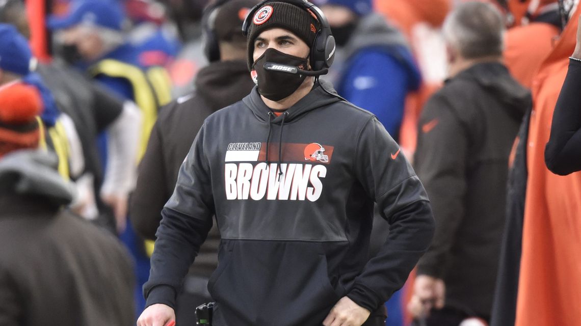 Browns’ Stefanski positive for COVID-19, out of playoff game
