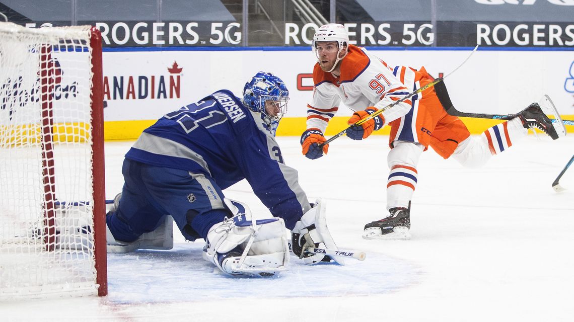 Connor McDavid lifts Oilers past Maple Leafs, 4-3 in OT