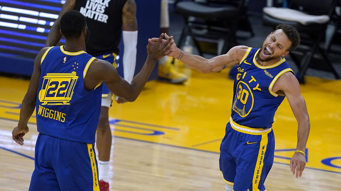 Curry scores 38 as Warriors rally past Clippers, 115-105