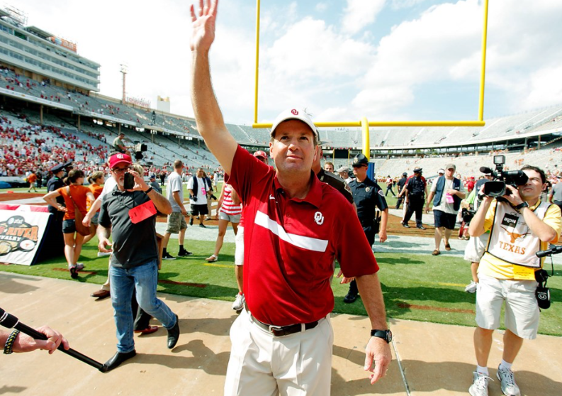 Bob Stoops to be inducted into CFB Hall of Fame