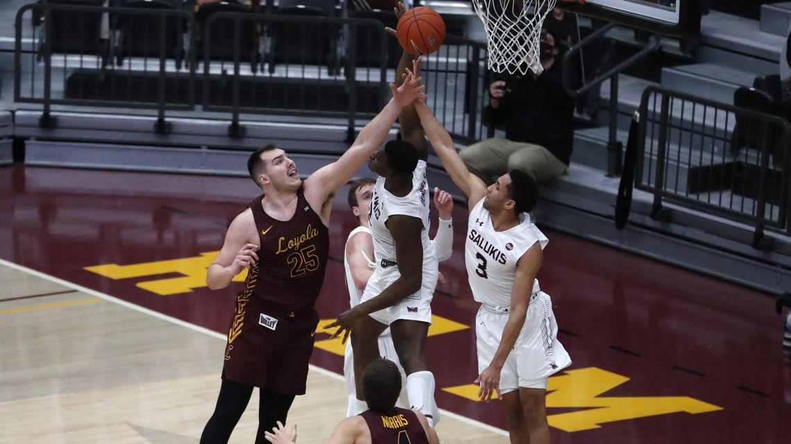 No. 21 Loyola beats Southern Illinois 65-58 in overtime