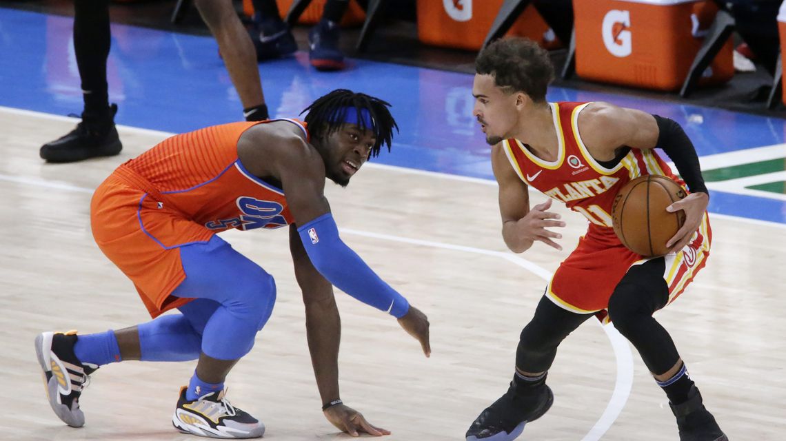 Shades of red: Thunder beat Hawks after uniform mix-up