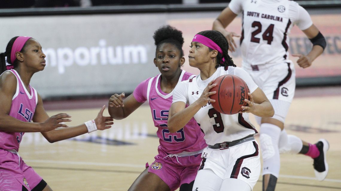 No. 1 South Carolina gets 19 from Henderson to top LSU 66-59