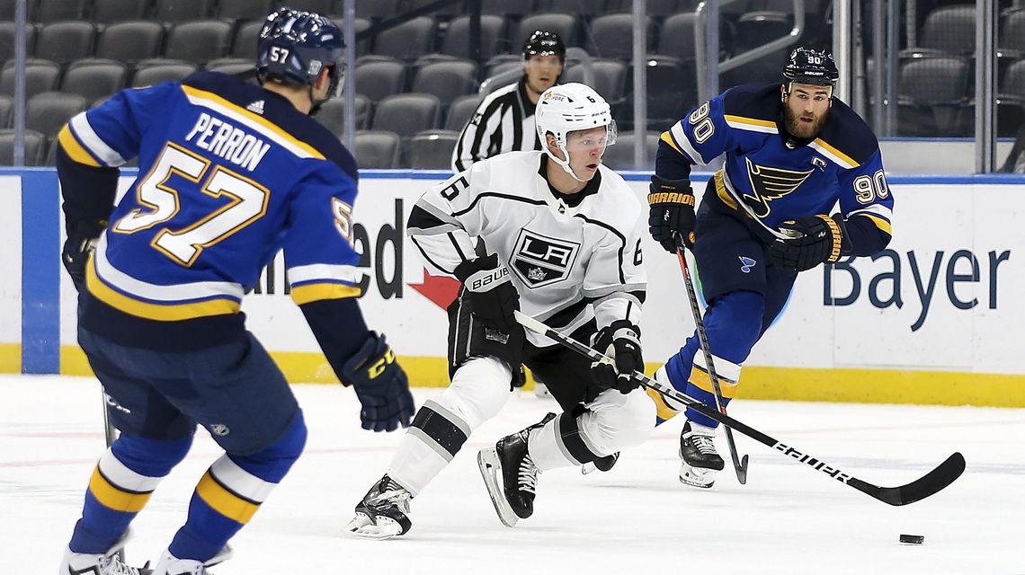 Petersen helps Kings beat Blues 2-1 for 6th straight win