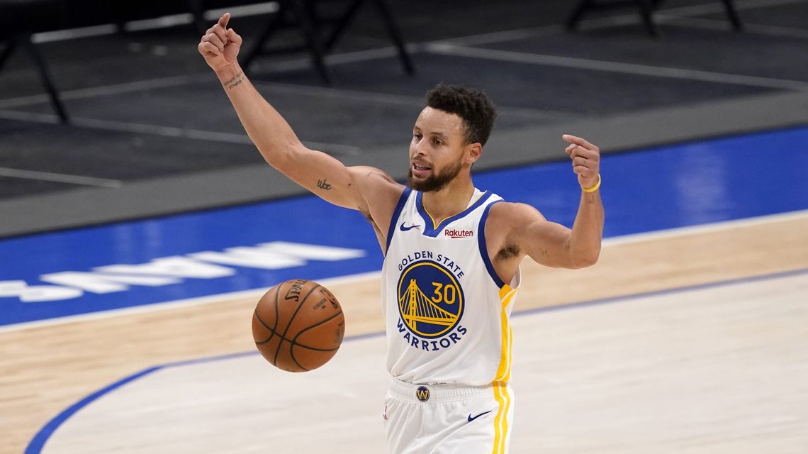A very rare NBA day: Curry, Jokic score 50 in losses