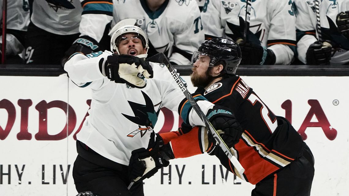Comtois, Terry lead Ducks to 2-1 shootout win over Sharks
