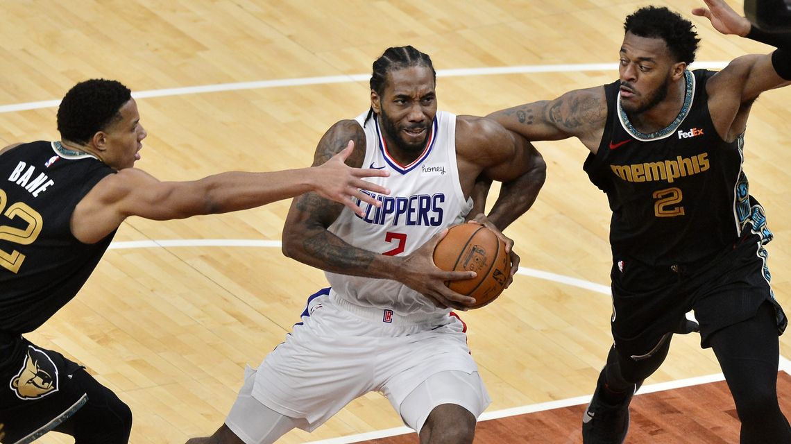 Leonard has 30 points, Clippers beat Grizzlies for split