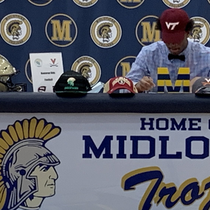 Midlothian linebacker Olds stays in-state with bet on himself as PWO at Virginia Tech