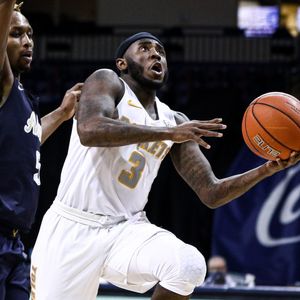 Marreon Jackson continues to dazzle in senior season at Toledo as he leads the Rockets to a hot 16-5 start