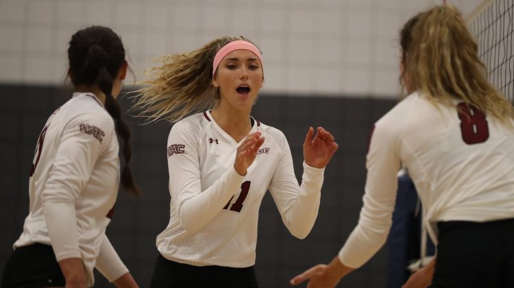 New Mexico State volleyball riding 24-game WAC winning streak