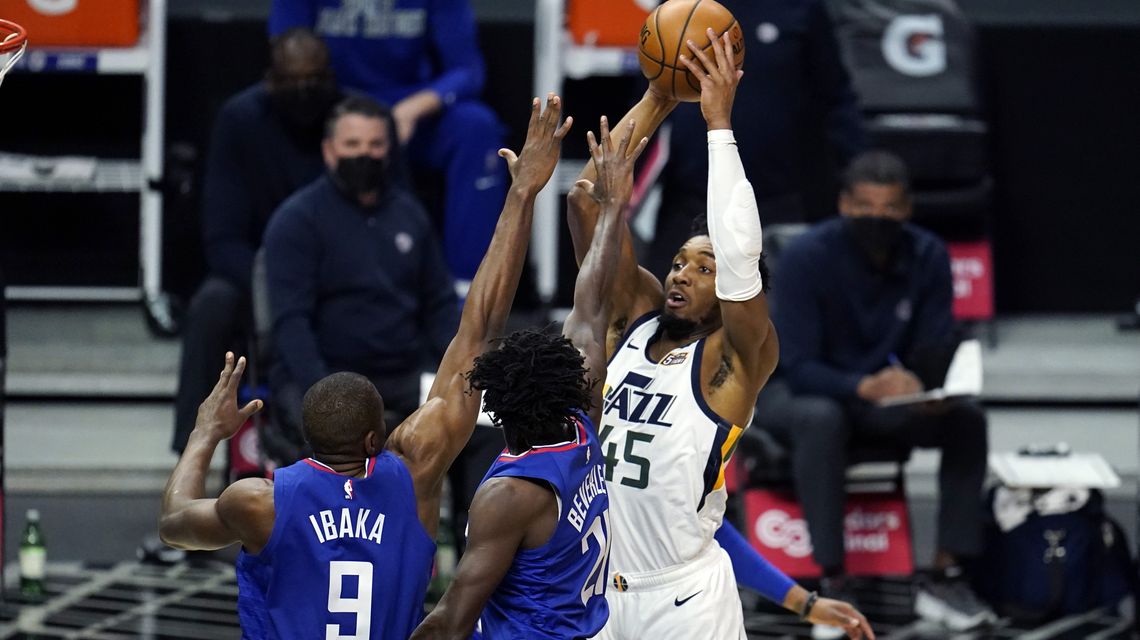 Jazz beat short-handed Clips 114-96 for 9th straight win