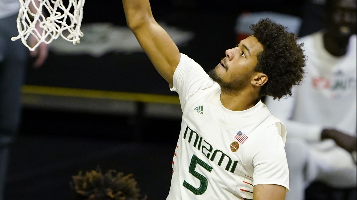 Miami ends skid, hangs on to defeat Duke 77-75