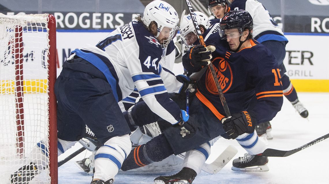 Wheeler’s 3rd-period goal lifts Jets to 6-5 win over Oilers