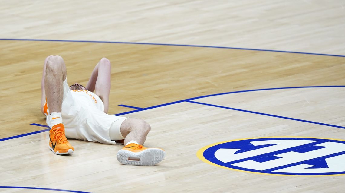 Tennessee routs Gators 78-66 in SEC quarterfinals