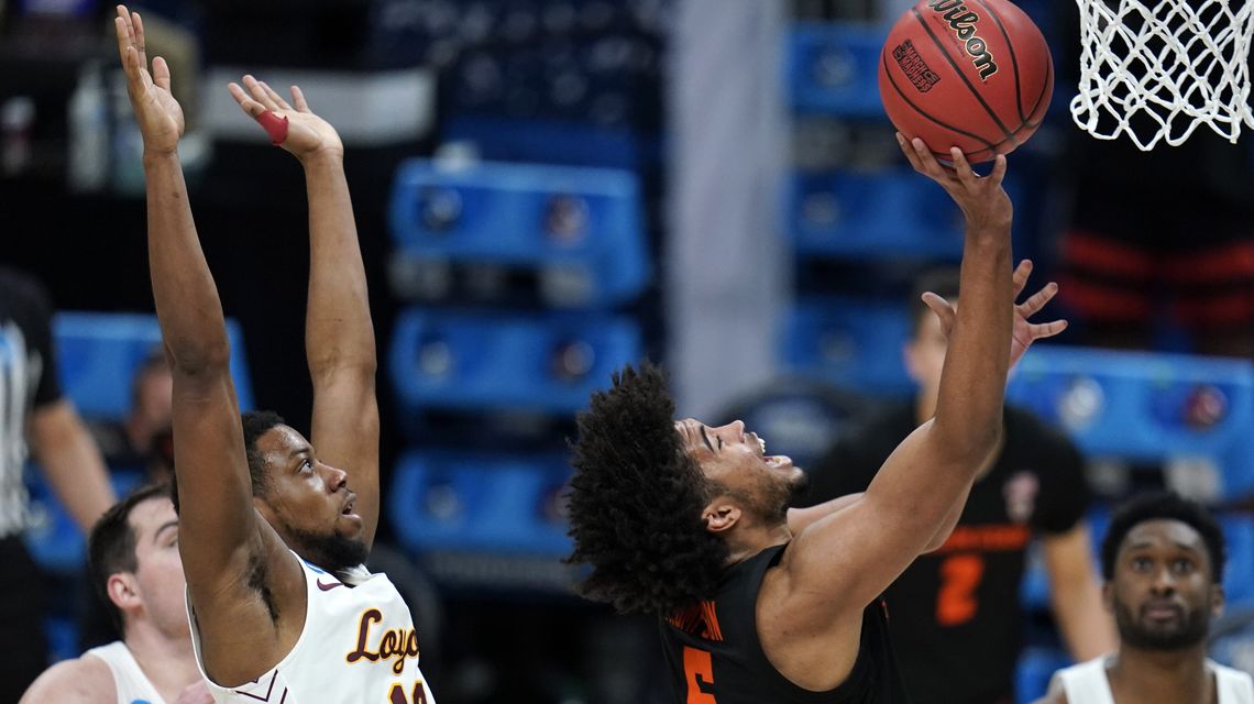 Beavers bound for Elite Eight with 65-58 win over Loyola