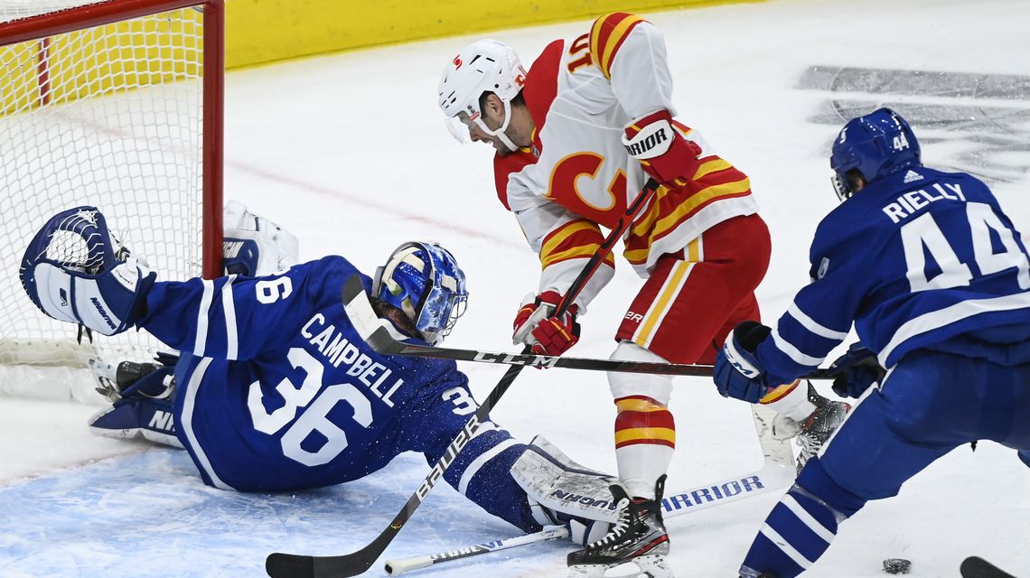 Jack Campbell makes 31 saves, Maple Leafs beat Flames 2-0