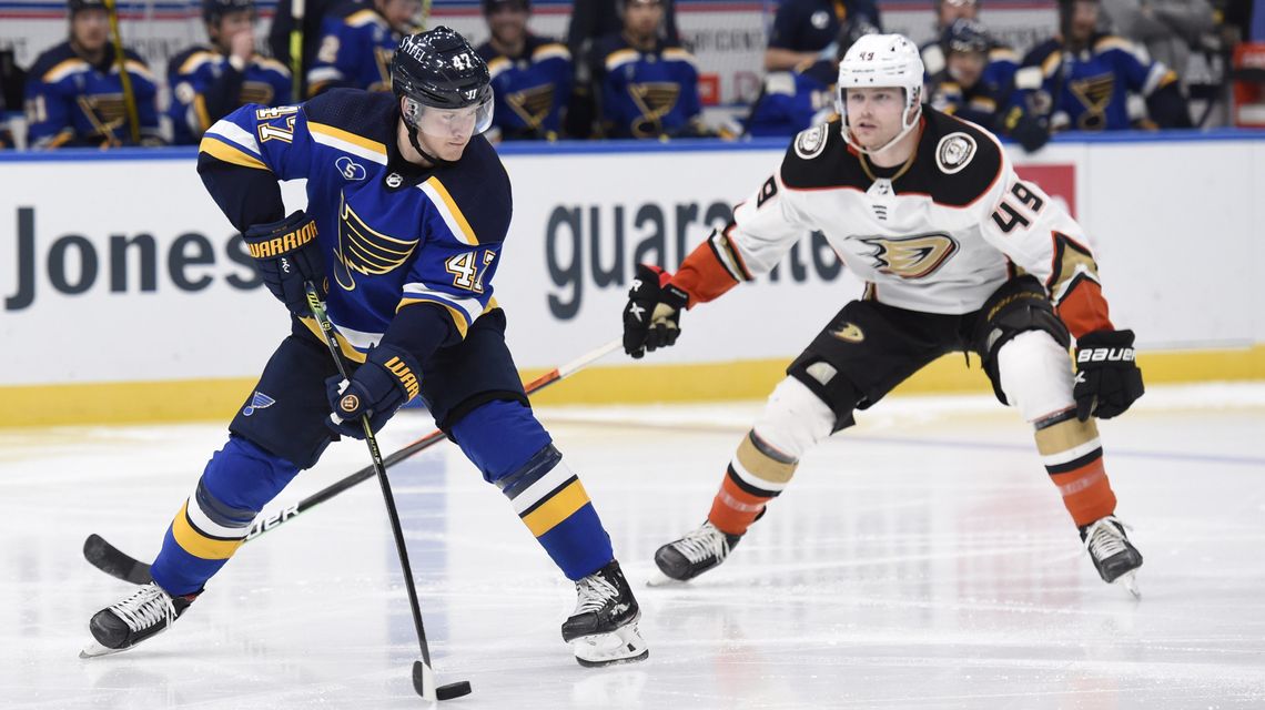 Manson scores in OT to lead Ducks to 3-2 win over Blues