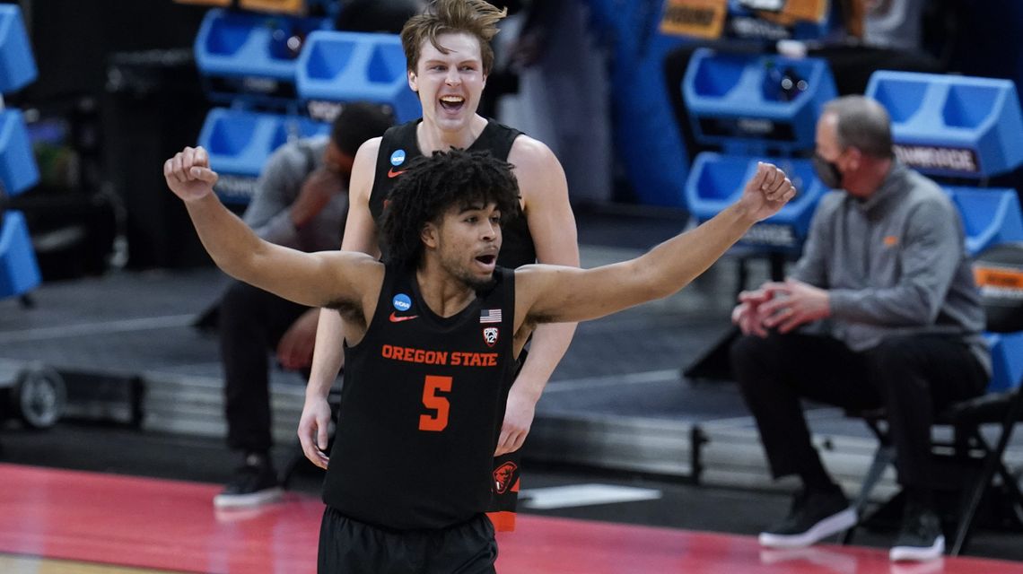 Thompson’s rise helps power Beavers to the Sweet 16