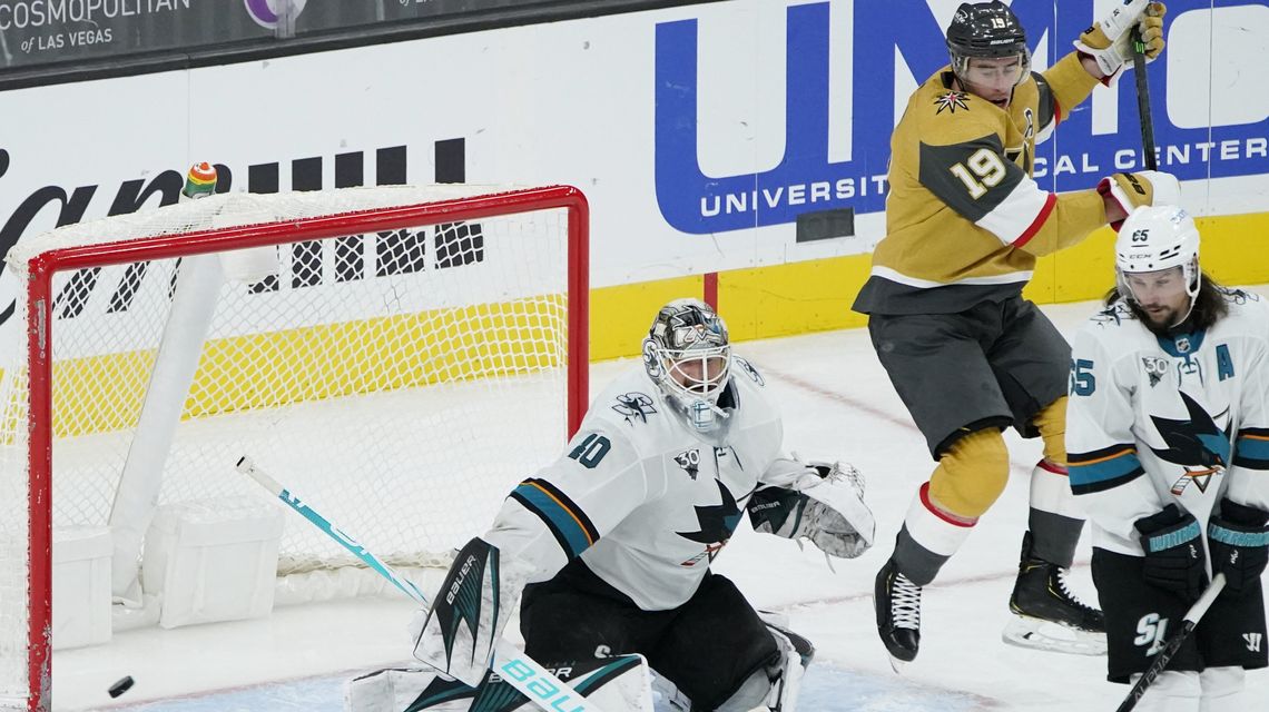 Vegas scores 4 straight in 3rd, rallies past Sharks 5-4